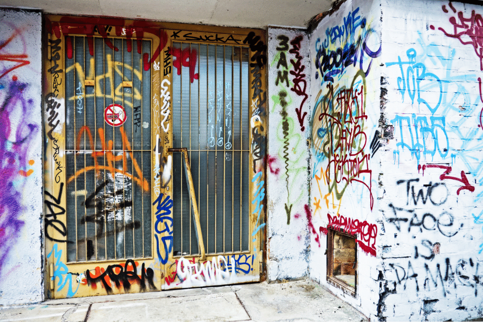Graffitischutz Schnell entfernen & langfristig schützen