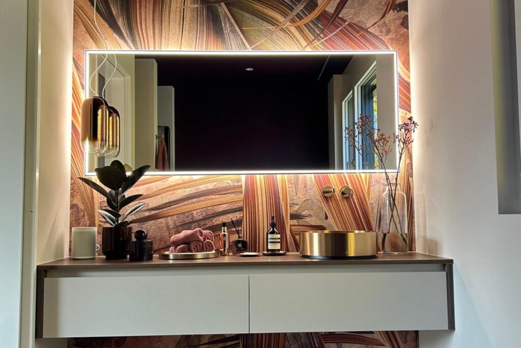 Trends: Tapete im Bad